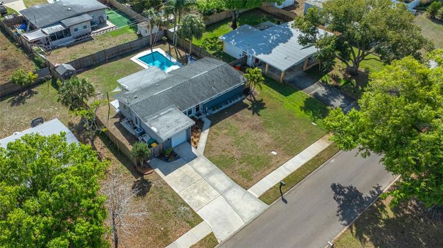 8335 ROBIN ROAD, Seminole, FL 33777