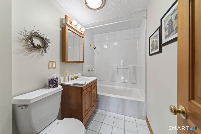 50 Summit Avenue, East Haven, CT 06512