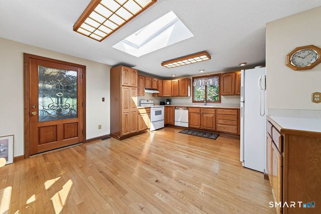 50 Summit Avenue, East Haven, CT 06512