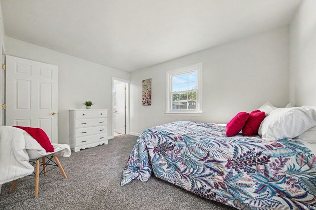22042 Sandybrook Drive, South Bend, IN 46628