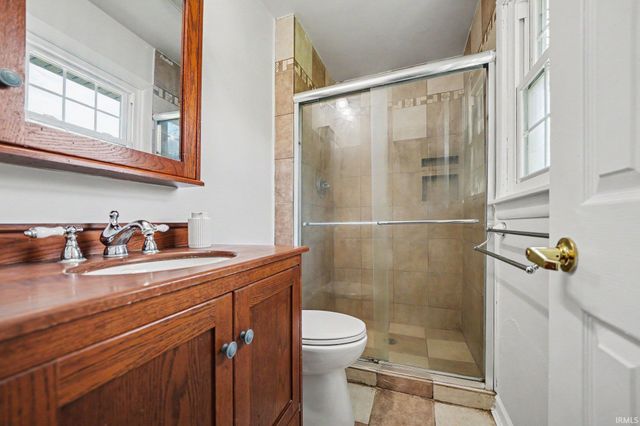 22042 Sandybrook Drive, South Bend, IN 46628