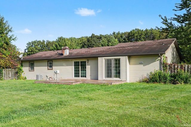 22042 Sandybrook Drive, South Bend, IN 46628