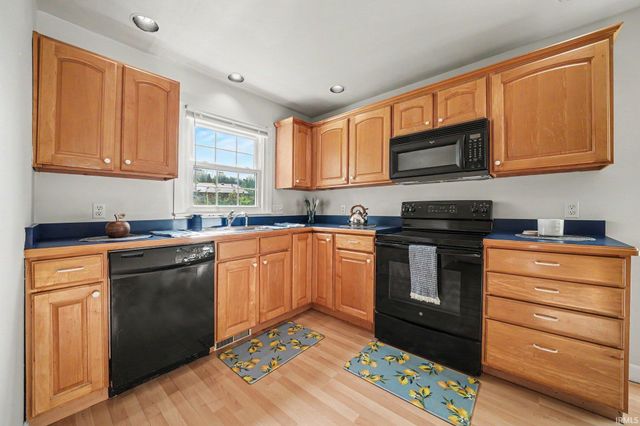 22042 Sandybrook Drive, South Bend, IN 46628