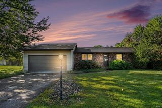 22042 Sandybrook Drive, South Bend, IN 46628