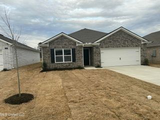 35 Silo Lane, Byhalia, MS 38611