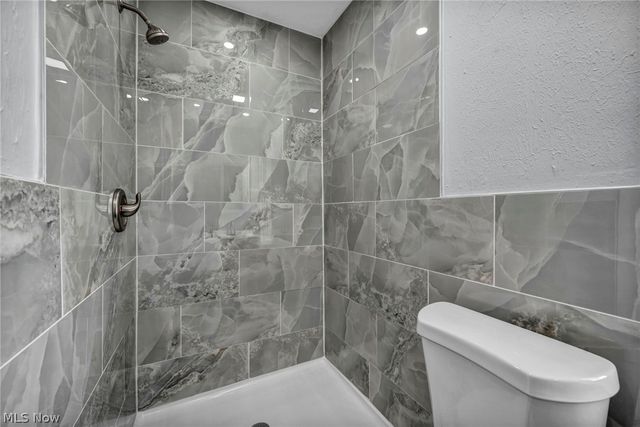 12929 Plover Street, Lakewood, OH 44107