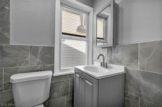 12929 Plover Street, Lakewood, OH 44107