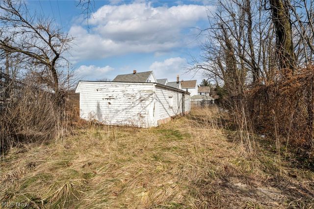 12929 Plover Street, Lakewood, OH 44107