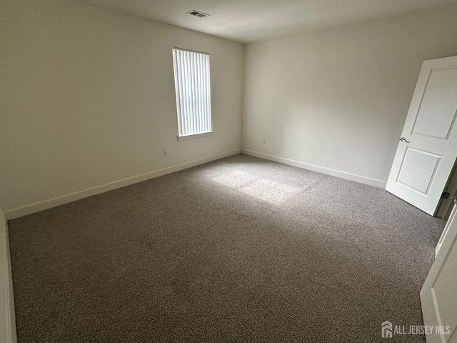 88 Roosevelt Avenue 404, Carteret, NJ 07008