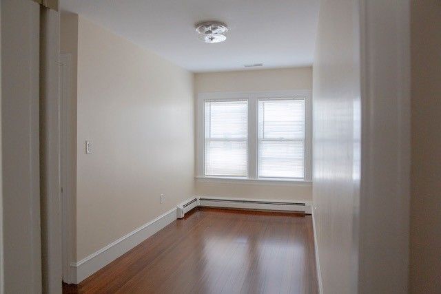 146 GROVE Street 2R, Providence, RI 02909