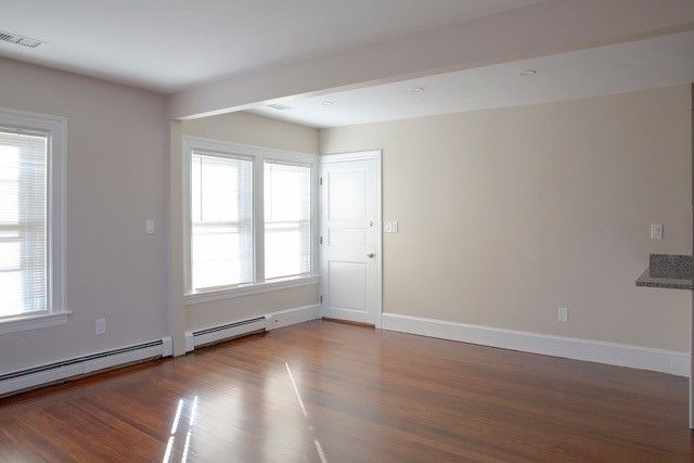 146 GROVE Street 2R, Providence, RI 02909