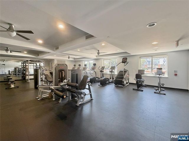 2050 Central Road 203, Fort Lee, NJ 07024