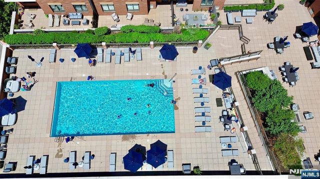2050 Central Road 203, Fort Lee, NJ 07024