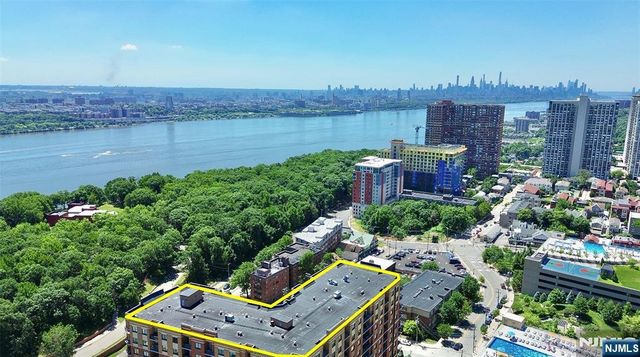 2050 Central Road 203, Fort Lee, NJ 07024