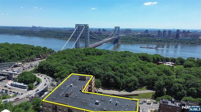 2050 Central Road 203, Fort Lee, NJ 07024