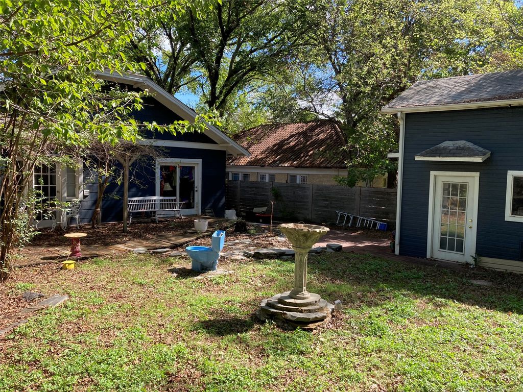 1409 N Austin Street, Denton, TX 76201 — photo 3