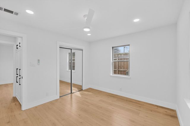 420 Hillcrest Street, Mansfield, TX 76063