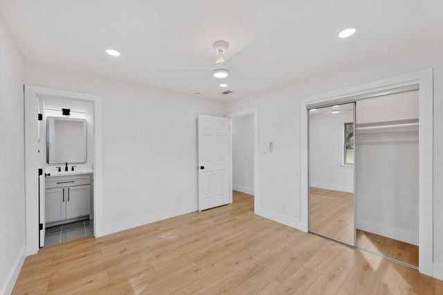 420 Hillcrest Street, Mansfield, TX 76063