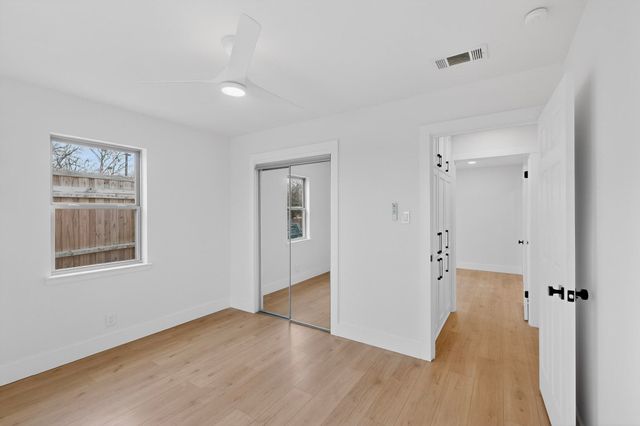 420 Hillcrest Street, Mansfield, TX 76063