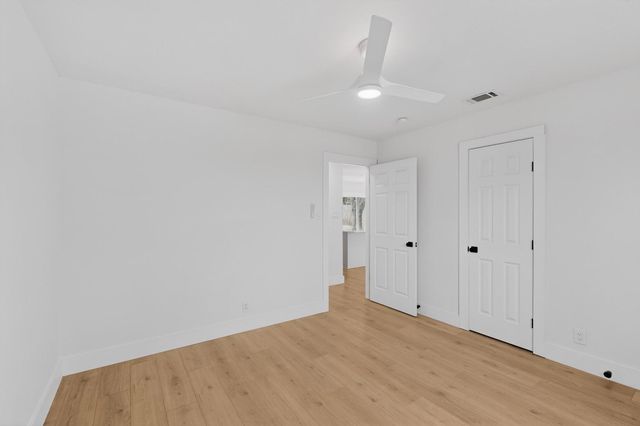 420 Hillcrest Street, Mansfield, TX 76063