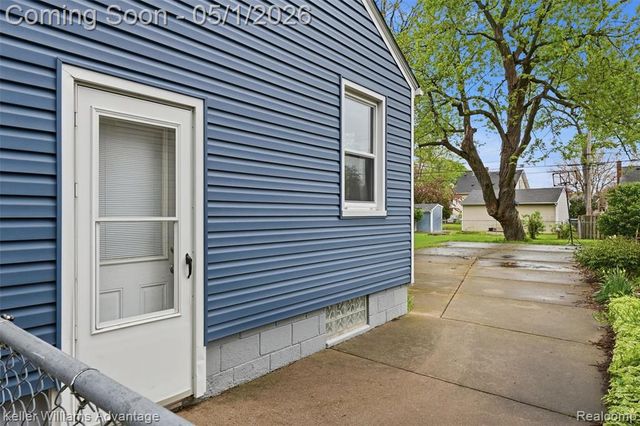23147 Cleveland Street, Dearborn, MI 48124