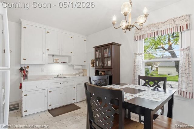 23147 Cleveland Street, Dearborn, MI 48124
