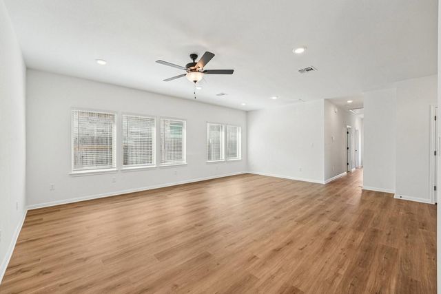 238 Bay Breeze DR, Kyle, TX 78640