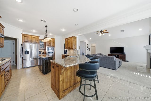 420 N Park Hill Loop, Bartlesville, OK 74006