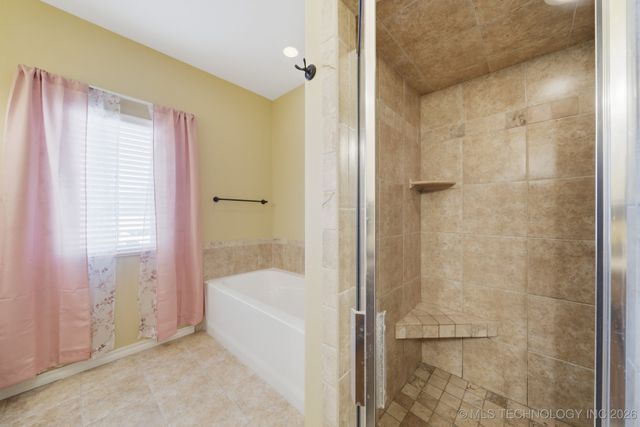 420 N Park Hill Loop, Bartlesville, OK 74006