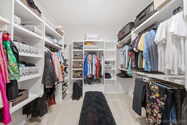 420 N Park Hill Loop, Bartlesville, OK 74006