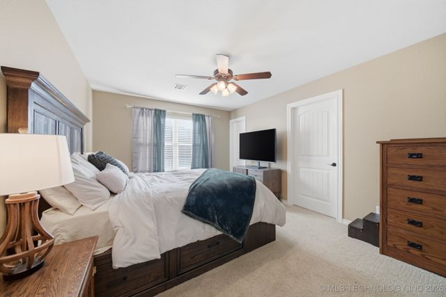 420 N Park Hill Loop, Bartlesville, OK 74006