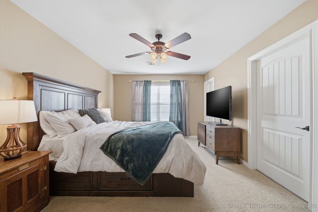 420 N Park Hill Loop, Bartlesville, OK 74006