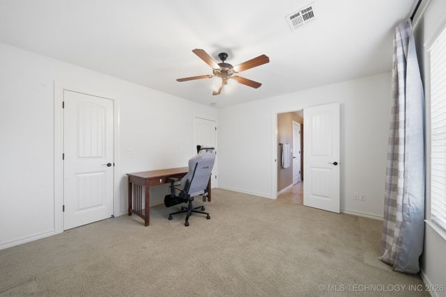 420 N Park Hill Loop, Bartlesville, OK 74006