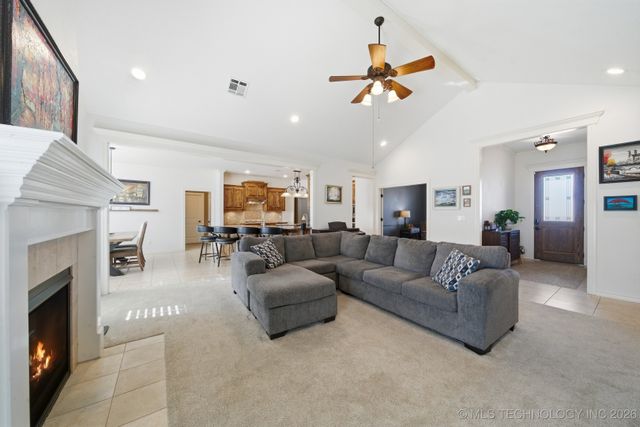 420 N Park Hill Loop, Bartlesville, OK 74006