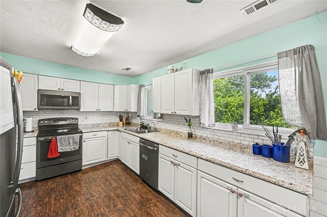 5884 Troy Road, Springfield, OH 45502