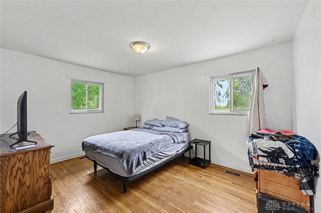 5884 Troy Road, Springfield, OH 45502