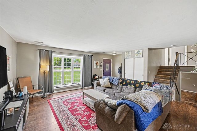 5884 Troy Road, Springfield, OH 45502