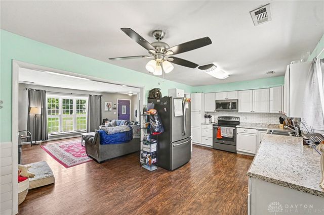 5884 Troy Road, Springfield, OH 45502