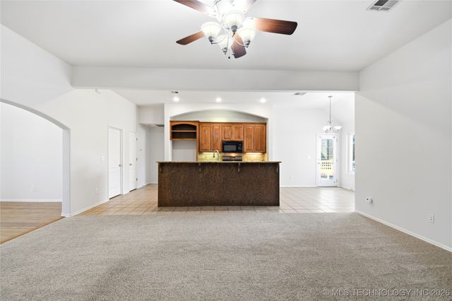 14226 S Urbana Avenue, Bixby, OK 74008