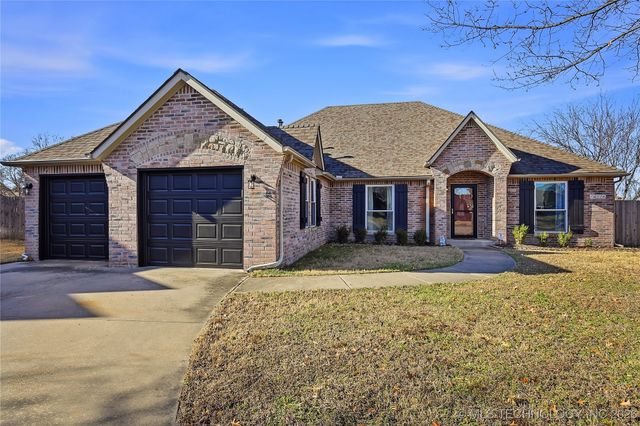 14226 S Urbana Avenue, Bixby, OK 74008