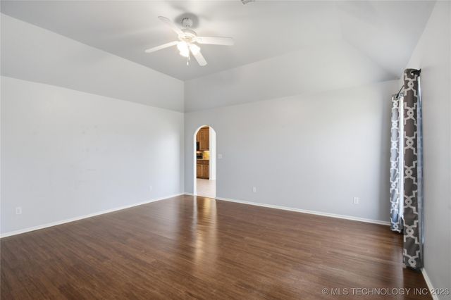 14226 S Urbana Avenue, Bixby, OK 74008