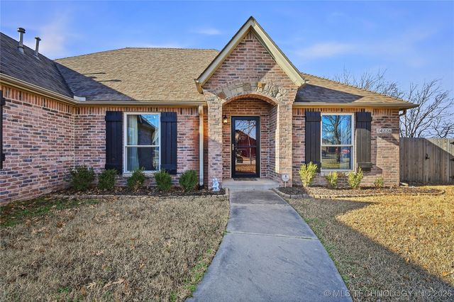 14226 S Urbana Avenue, Bixby, OK 74008