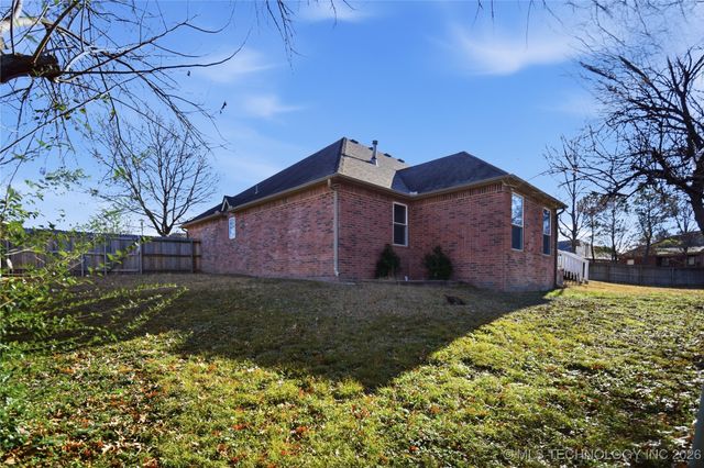 14226 S Urbana Avenue, Bixby, OK 74008