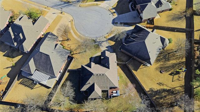 14226 S Urbana Avenue, Bixby, OK 74008