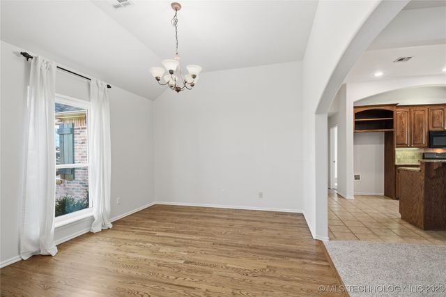 14226 S Urbana Avenue, Bixby, OK 74008