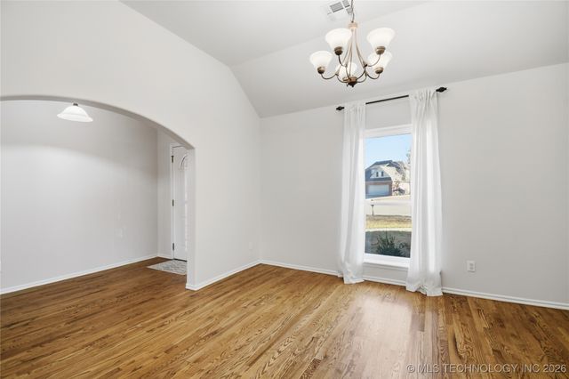 14226 S Urbana Avenue, Bixby, OK 74008