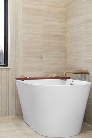 27 2nd Street, Natick, MA 01760