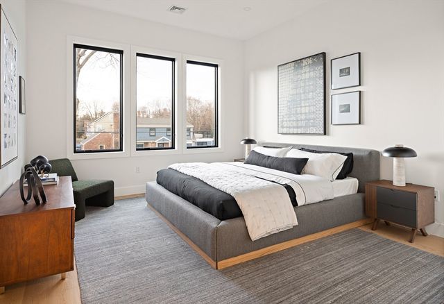 27 2nd Street, Natick, MA 01760