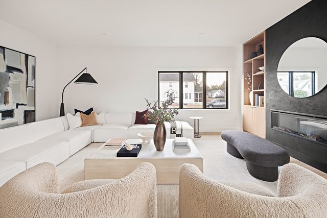 27 2nd Street, Natick, MA 01760