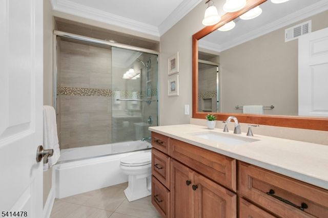 33 Saint Nickolas Way, Bernards Twp., NJ 07920